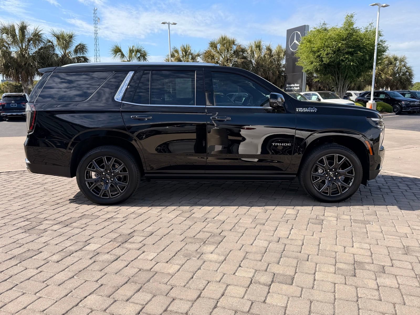 Used 2026 Chevrolet Tahoe High Country AWD/4WD image 8