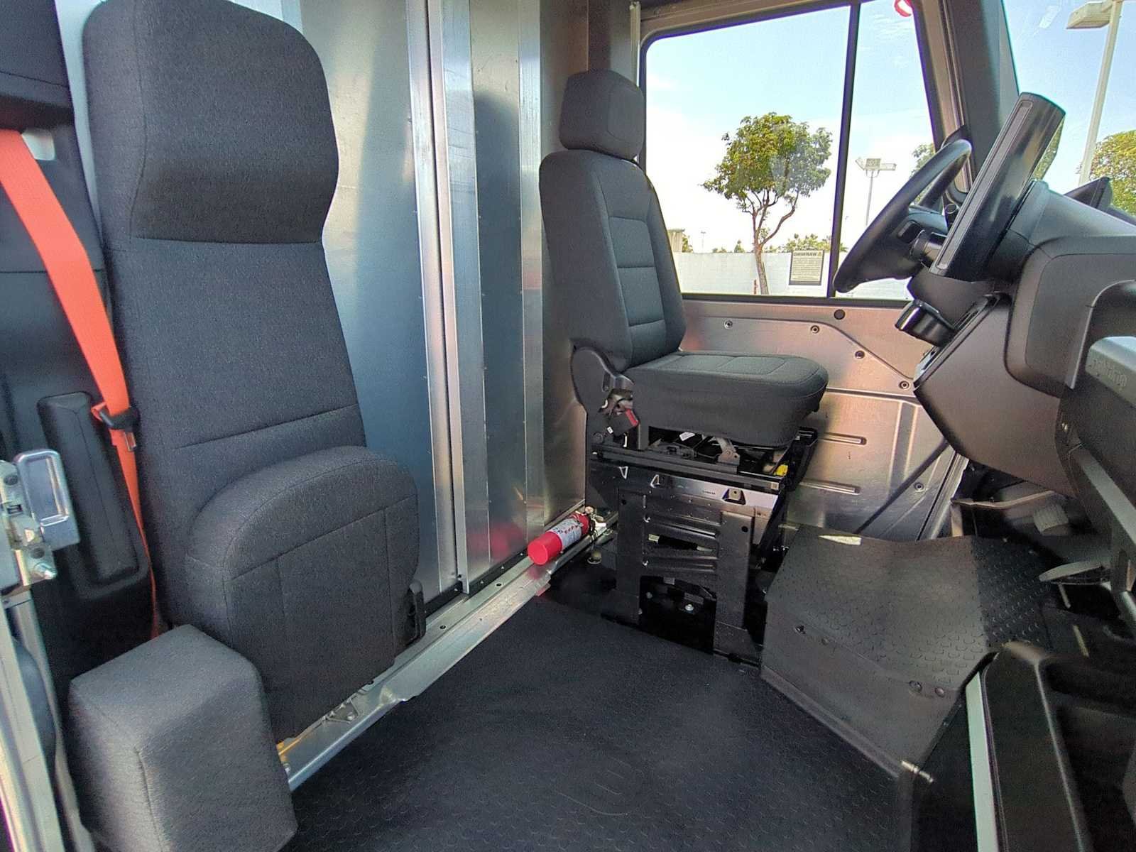 Used 2023 Chevrolet Brightdrop 600 w/ Active Safety Package 2 AWD/4WD image 21