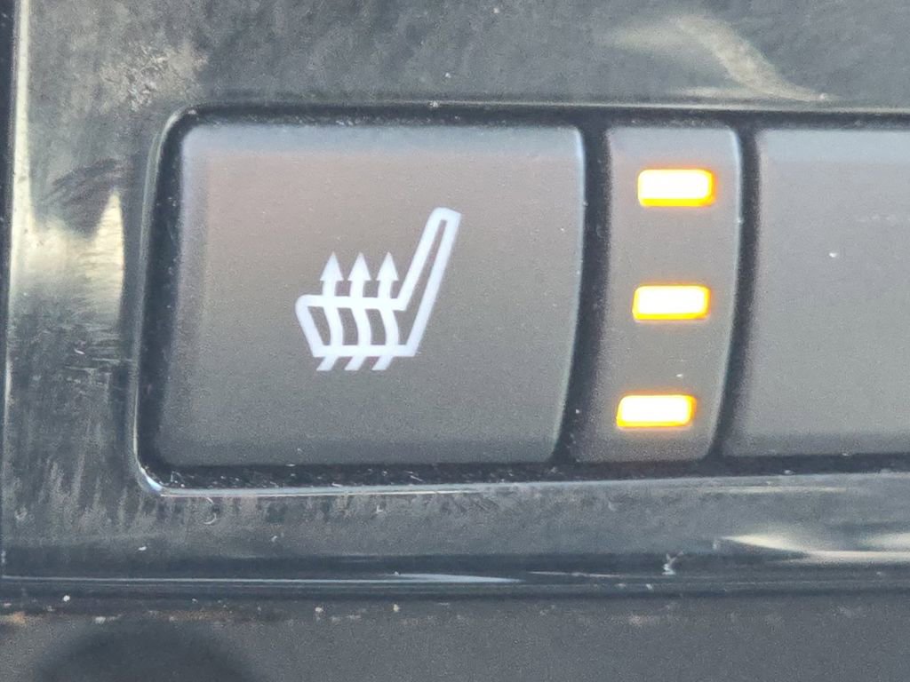 Used 2022 Subaru Ascent Limited w/ Technology Package image 7