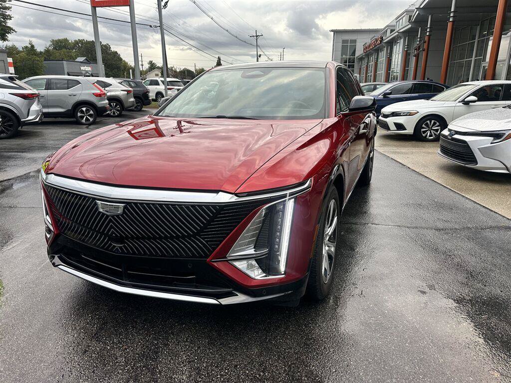 Used 2024 Cadillac Lyriq Tech w/ LPO, Floor Liner Package AWD/4WD image 6