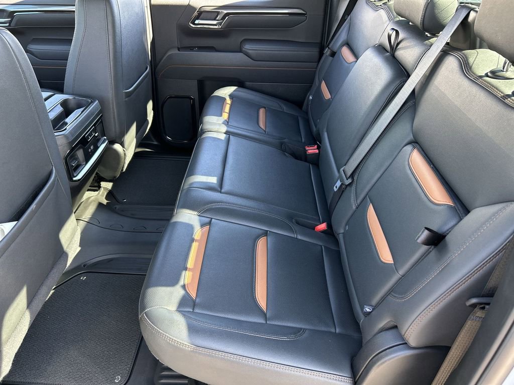 Used 2025 GMC Sierra 1500 AT4 image 25