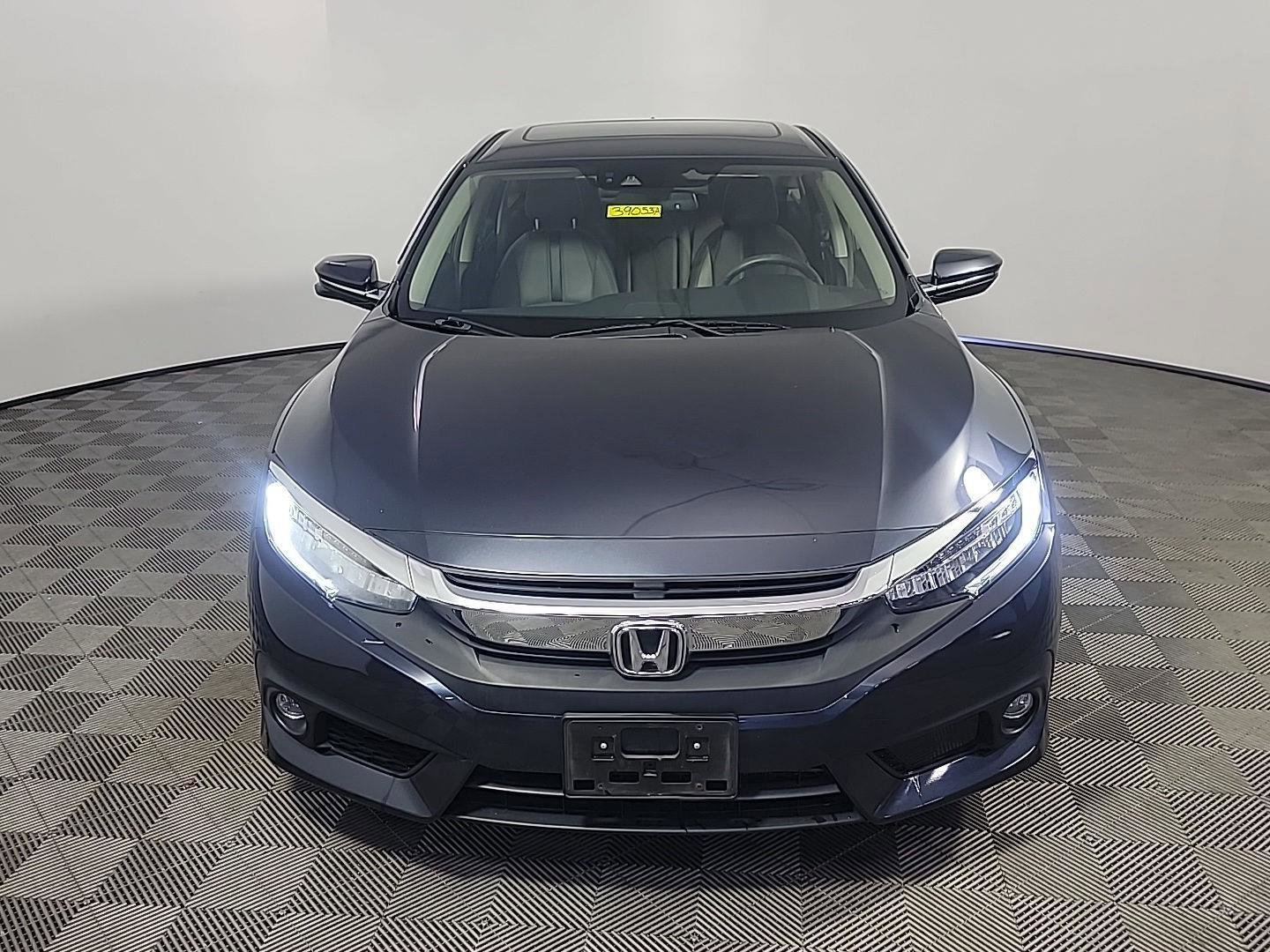 Certified 2018 Honda Civic Touring image 12