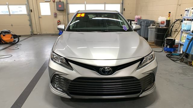 Used 2024 Toyota Camry LE FWD image 2