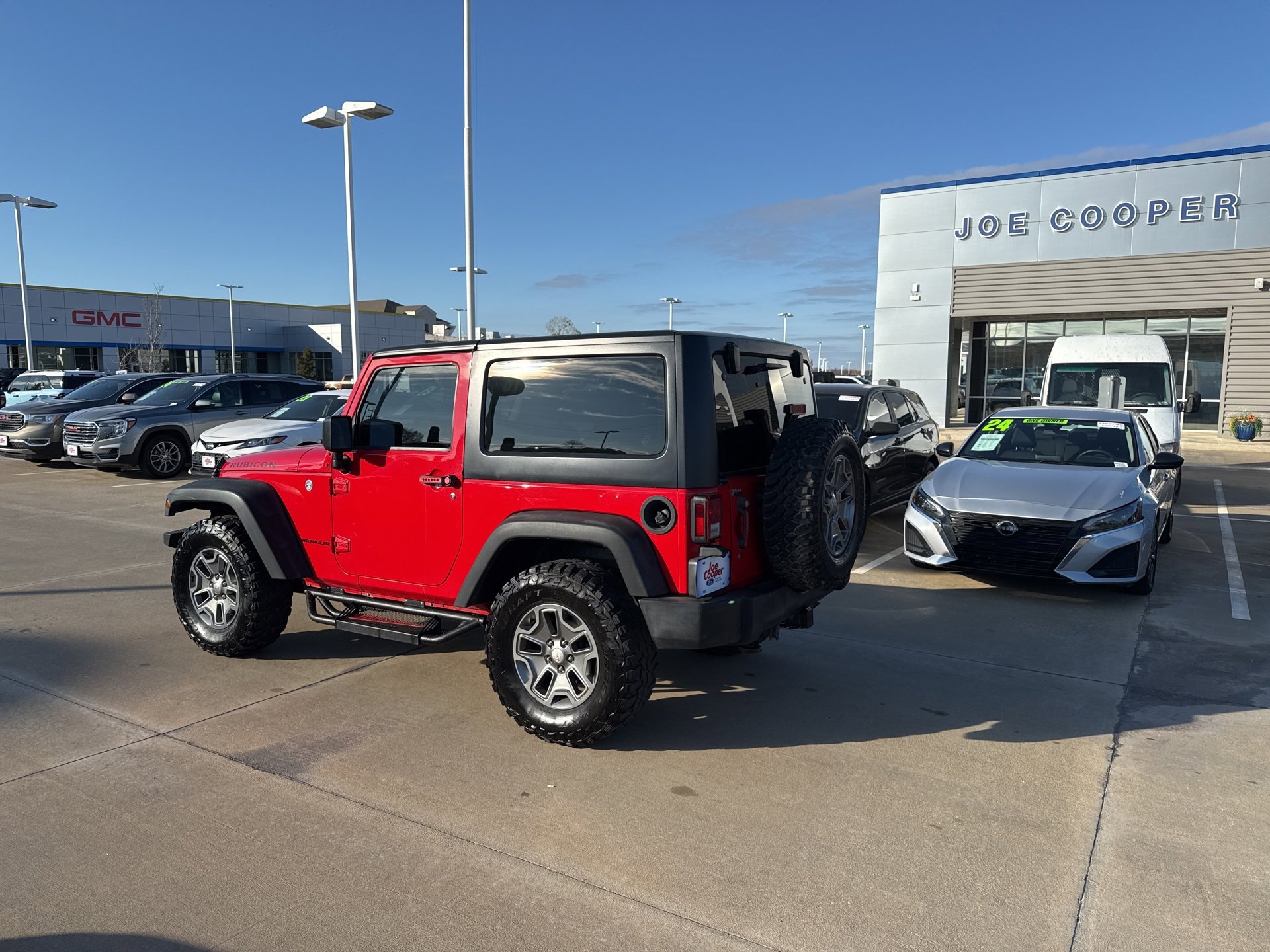 Used 2016 Jeep Wrangler Rubicon w/ Power Convenience Group image 8