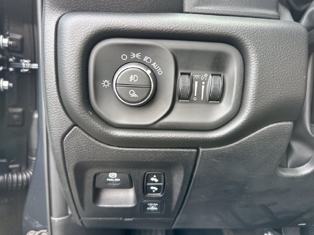 New 2027 RAM 1500 4x4 Crew Cab image 19