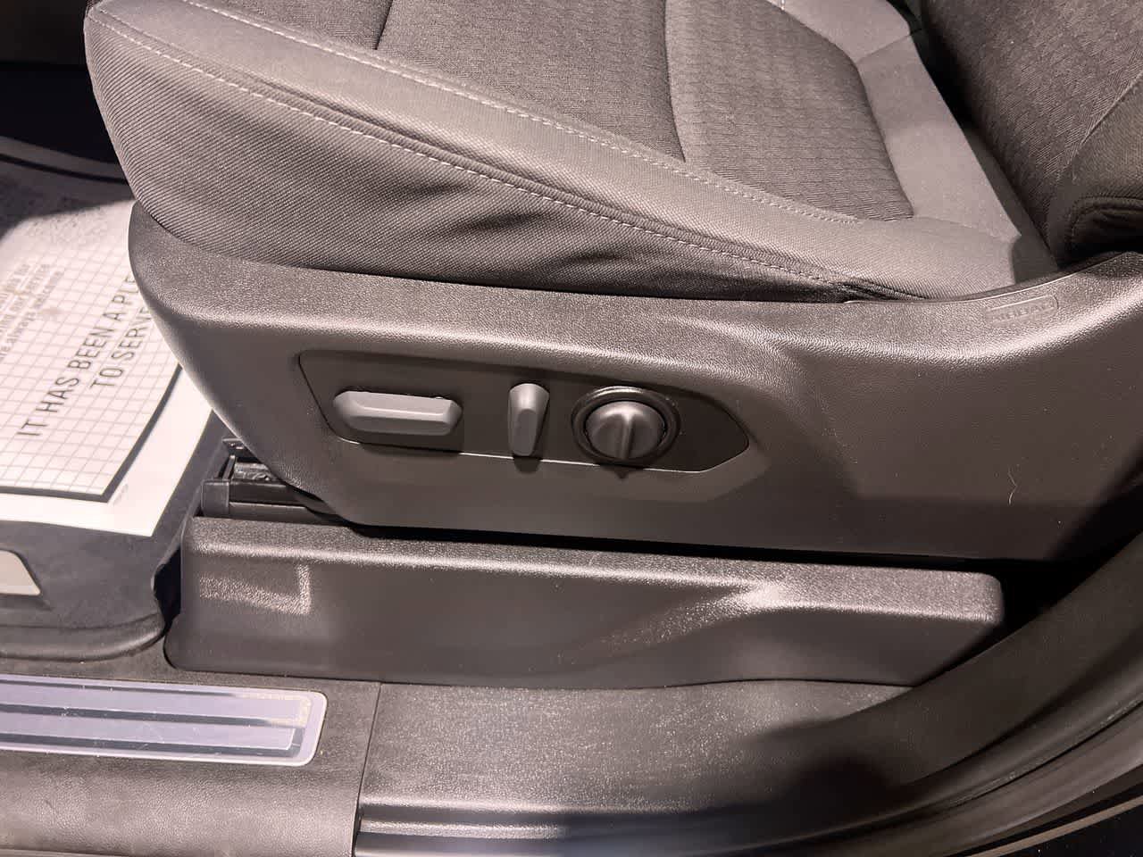 Used 2021 GMC Sierra 1500 Elevation image 11