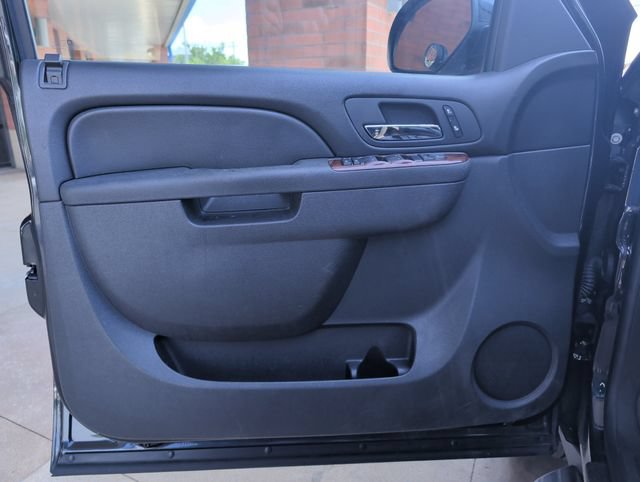 Used 2010 Chevrolet Avalanche LT RWD image 12