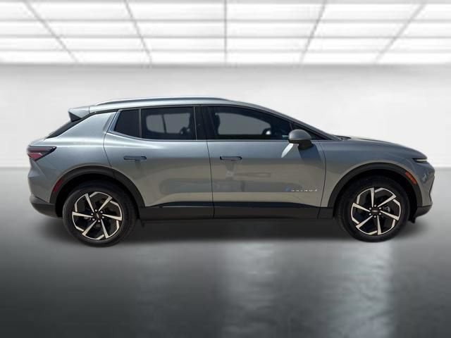 New 2026 Chevrolet Equinox EV LT FWD image 30