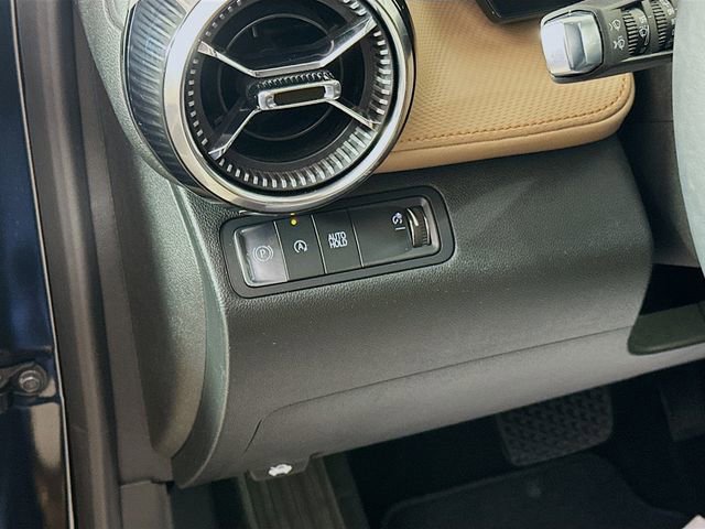 Used 2025 Chevrolet Equinox ACTIV w/ Safety and Technology Package image 11