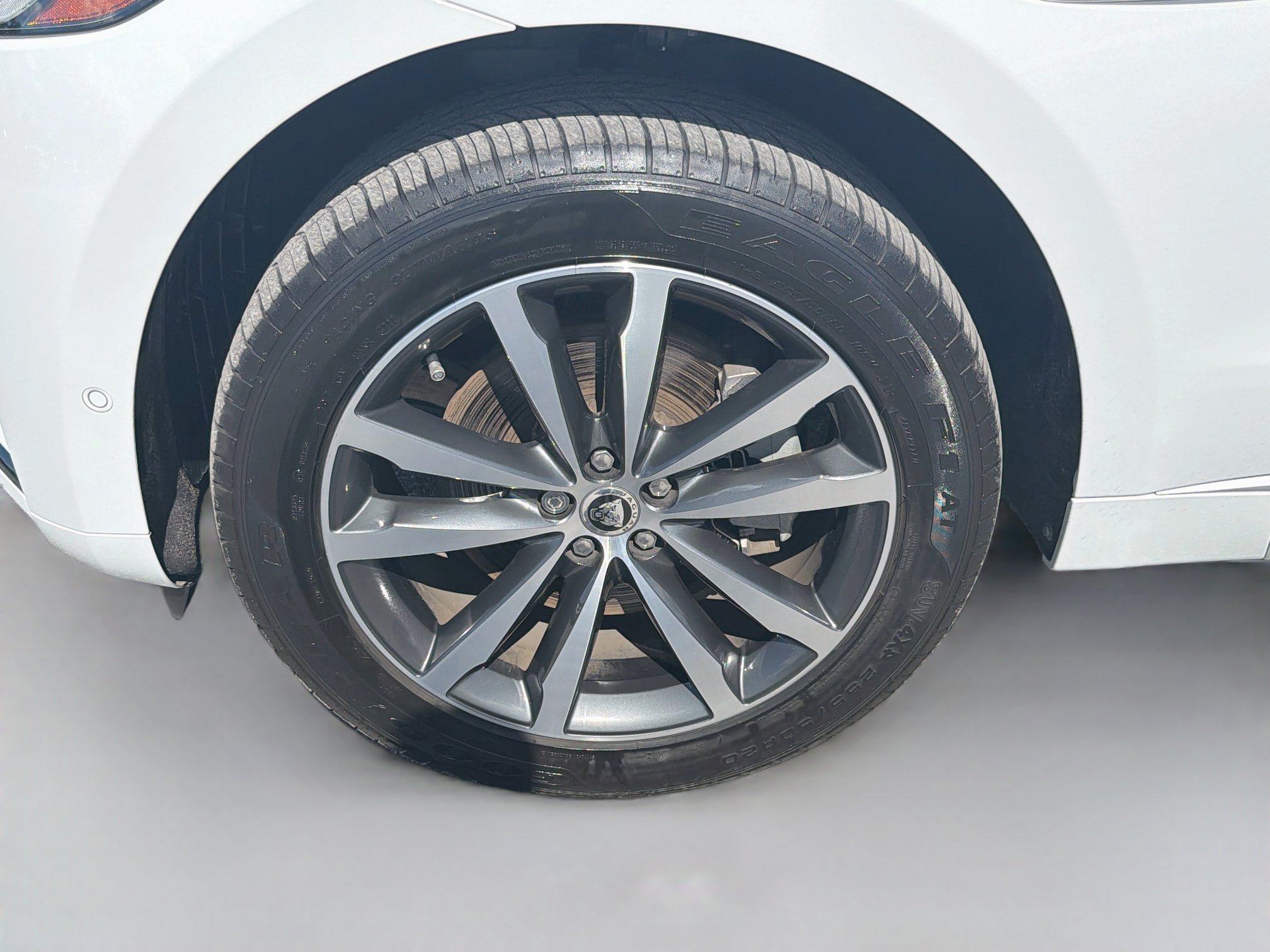 Used 2024 Jaguar F-PACE R-Dynamic S AWD/4WD image 41
