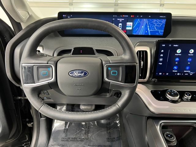Used 2025 Ford Expedition Active AWD/4WD image 26