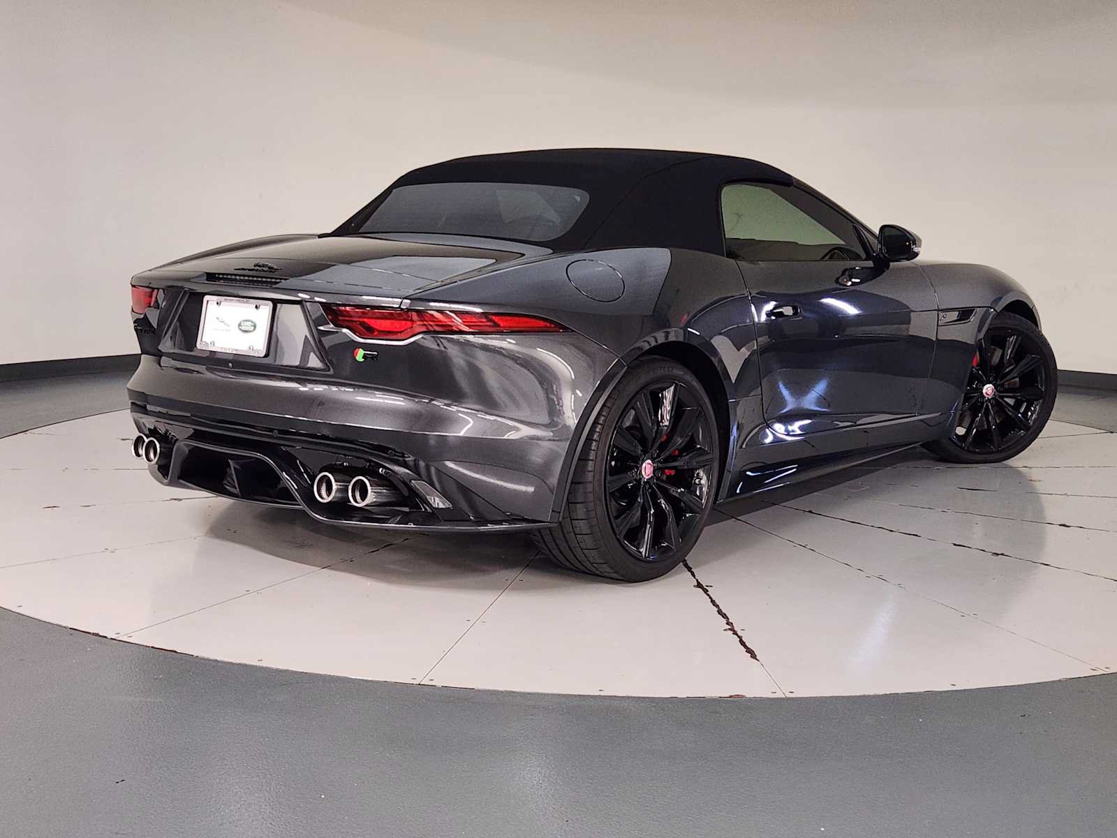 Used 2023 Jaguar F-TYPE R AWD/4WD image 2