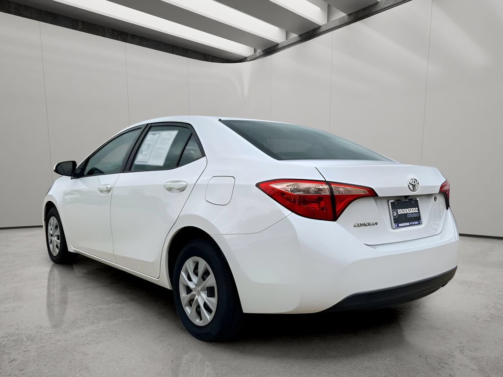 Used 2019 Toyota Corolla L FWD image 3
