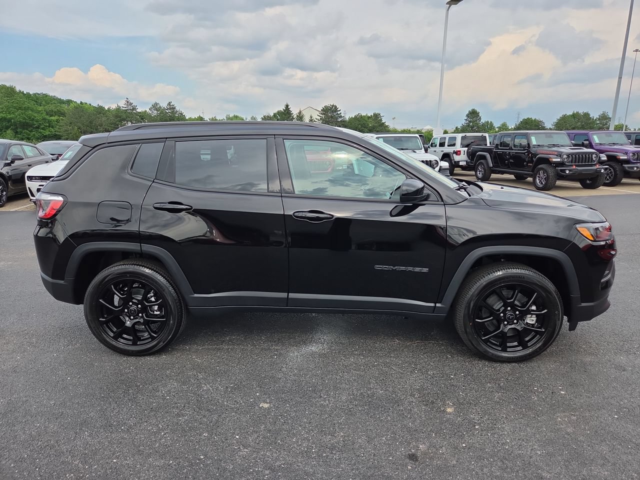 New 2026 Jeep Compass Latitude AWD/4WD image 8