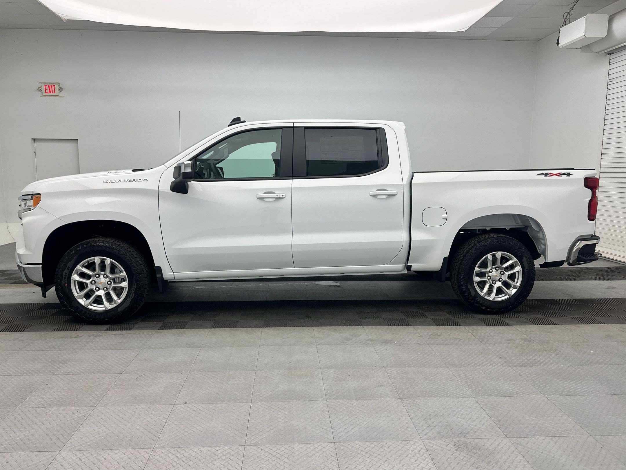 New 2026 Chevrolet Silverado 1500 LT AWD/4WD image 2