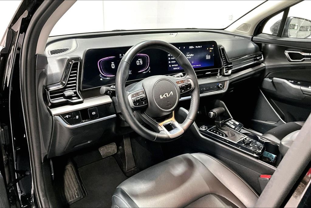 Used 2023 Kia Sportage EX image 16