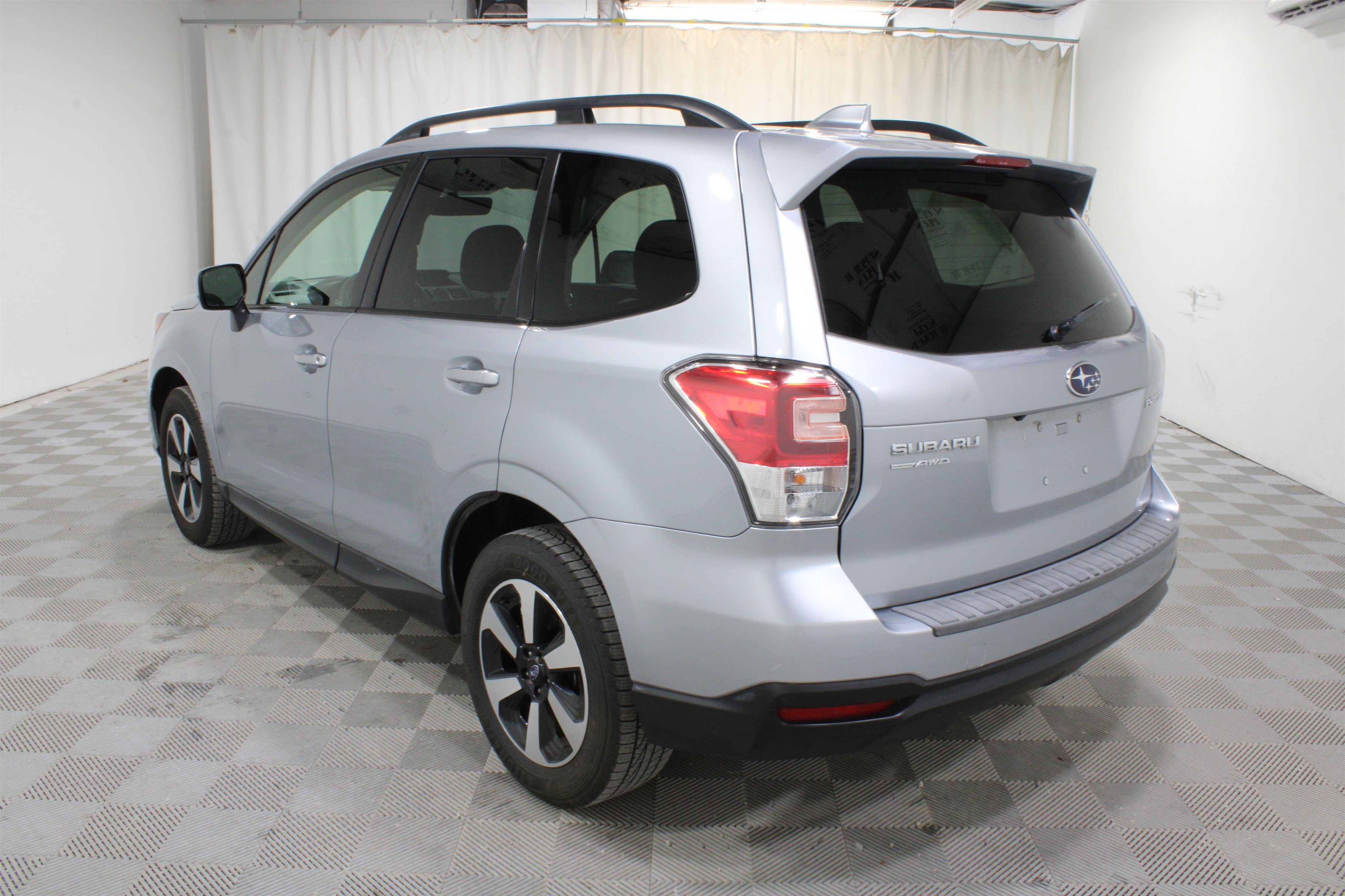 Used 2018 Subaru Forester 2.5i Premium AWD/4WD image 29