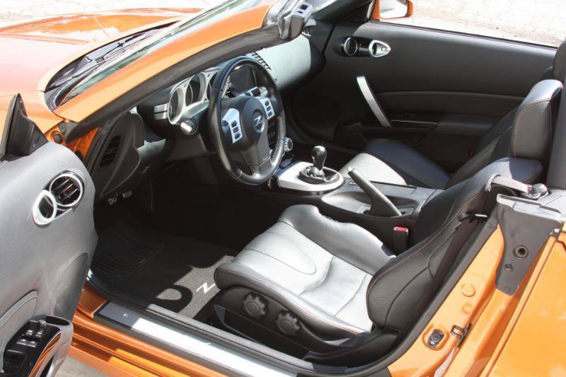 Used 2006 Nissan 350Z Touring RWD image 31