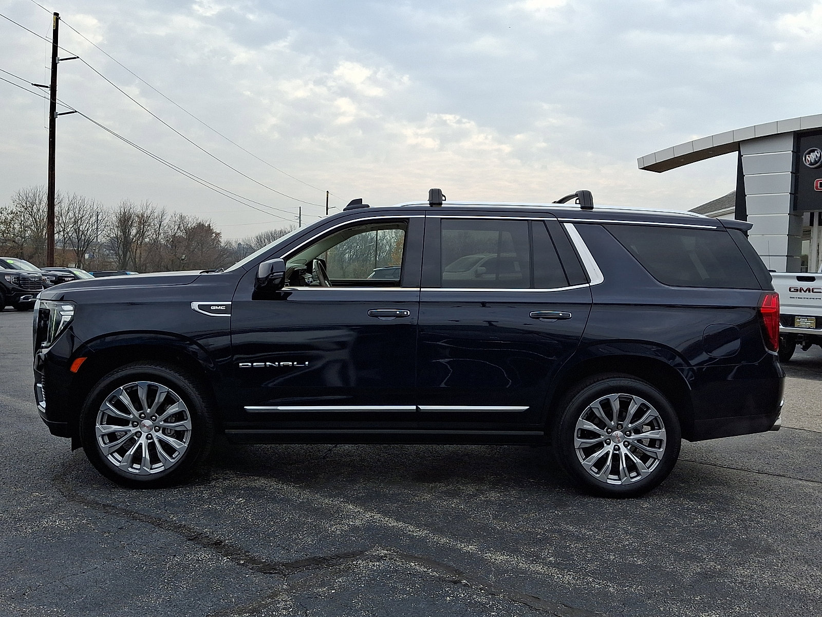 Certified 2022 GMC Yukon Denali w/ Denali Premium Package image 4