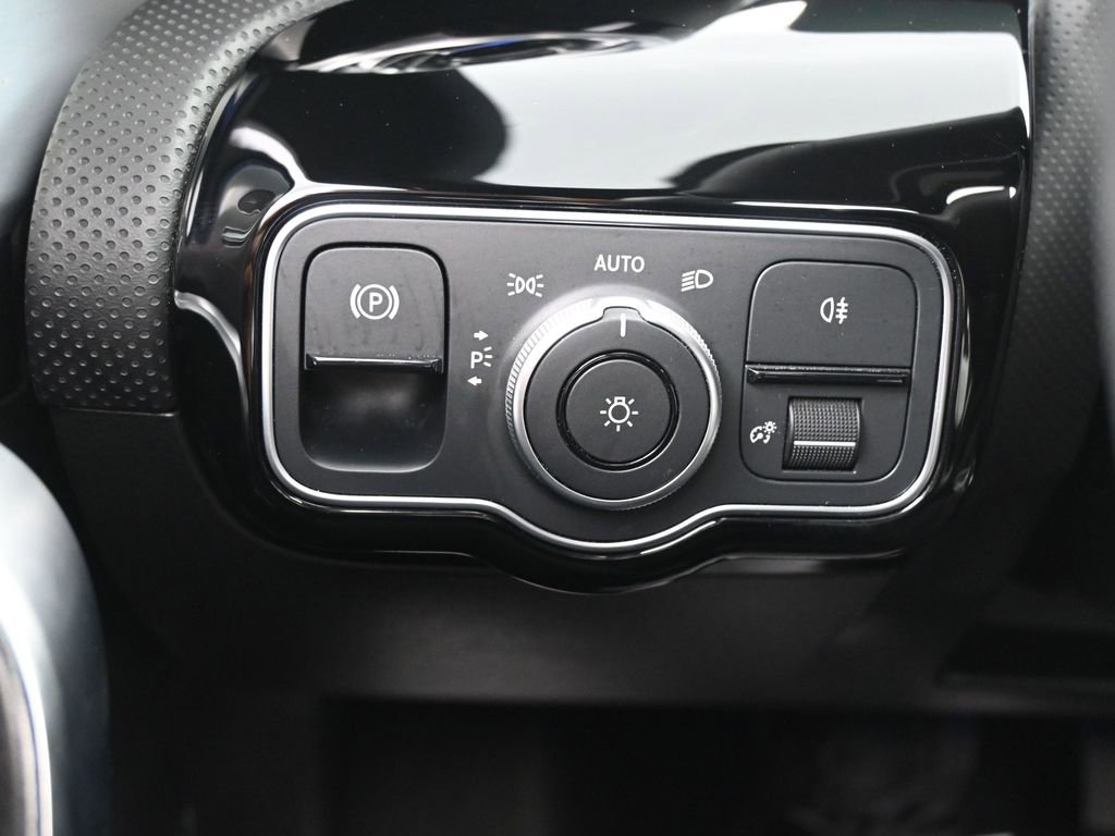 Used 2024 Mercedes-Benz CLA 250 image 22