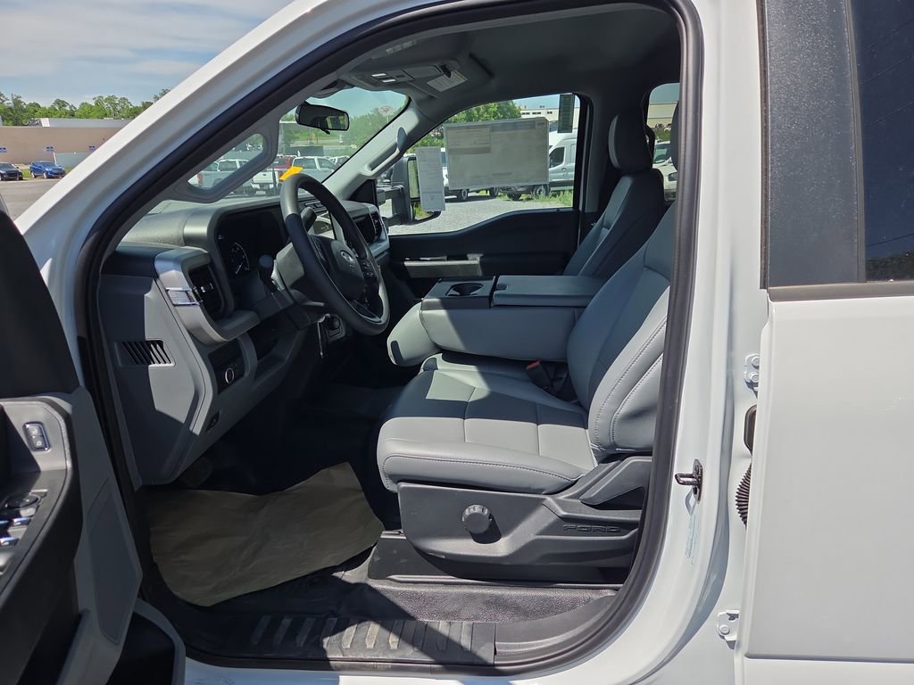 New 2024 Ford F350 XL w/ XL Chrome Package RWD image 12