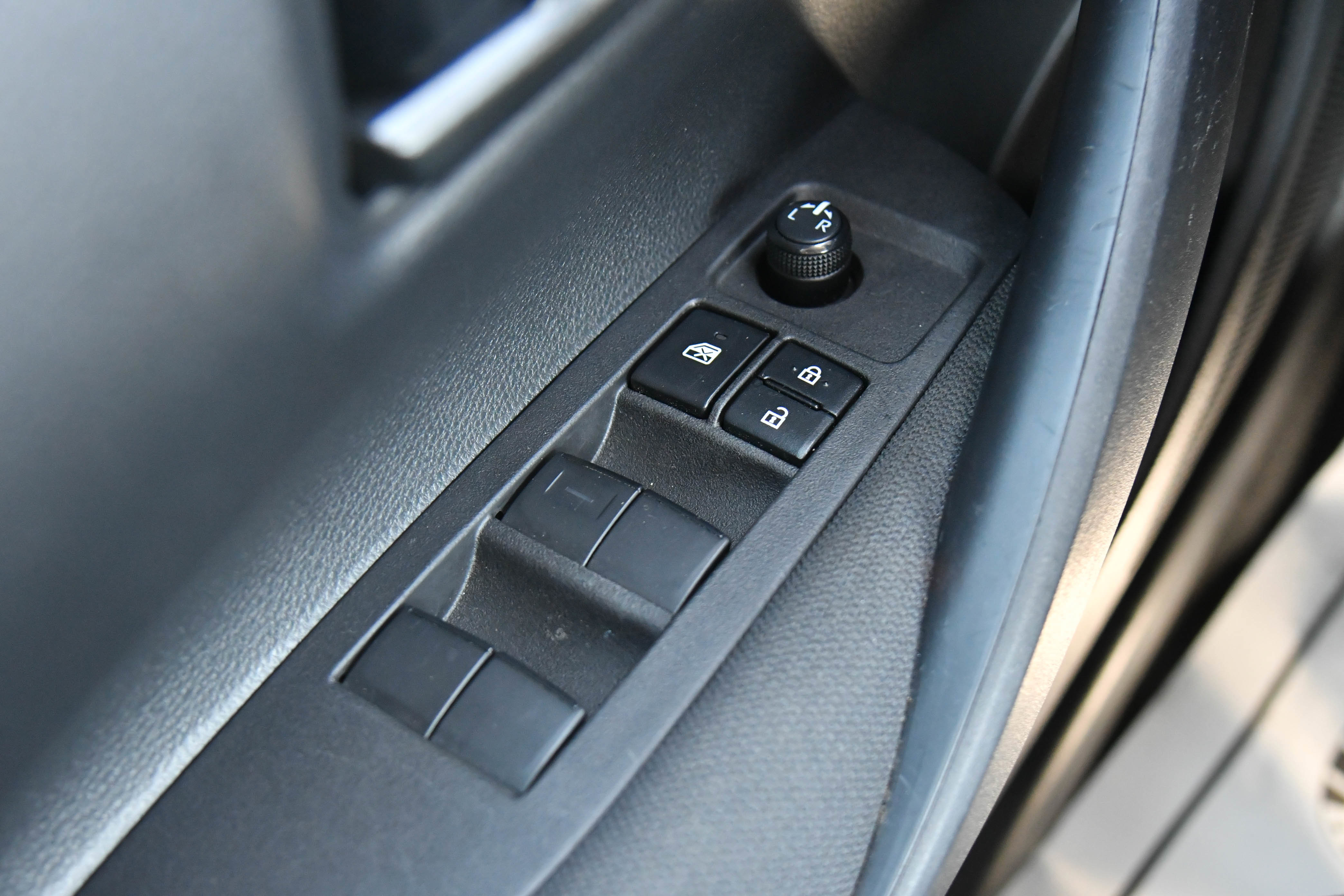 Used 2024 Toyota Corolla LE image 32