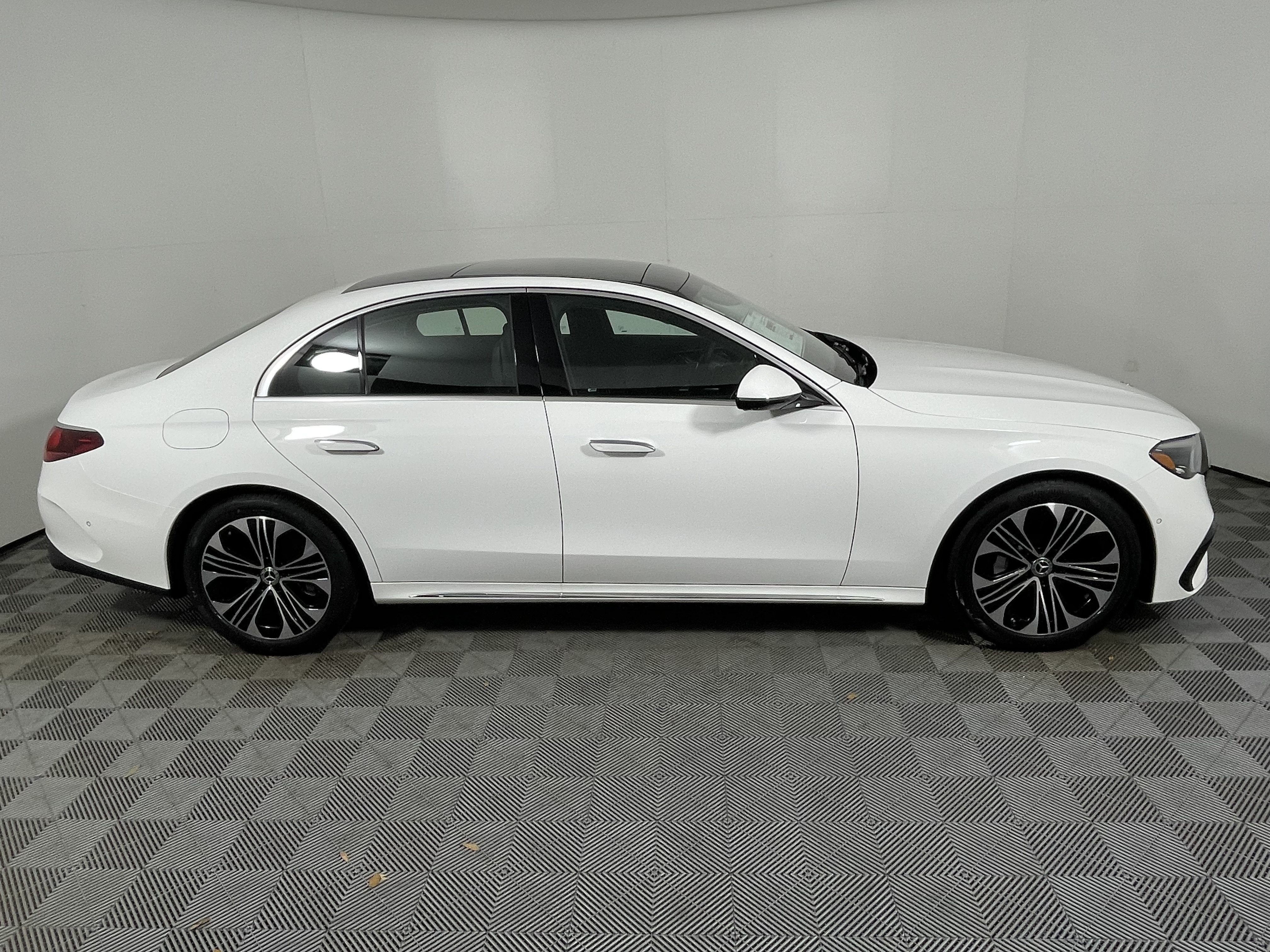 New 2026 Mercedes-Benz E 350 Sedan image 6
