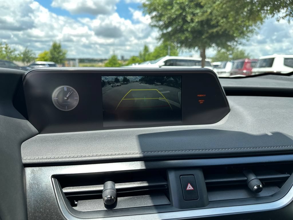Used 2021 Lexus UX 200 w/ Accessory Package (Z2) FWD image 27