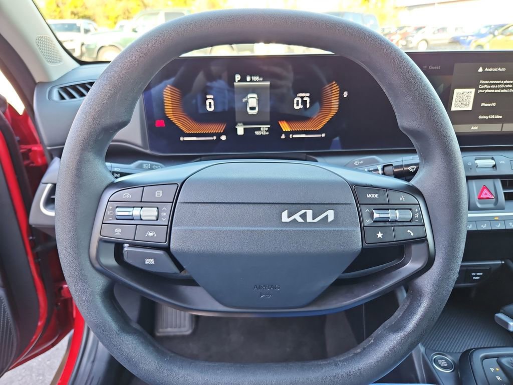 Used 2025 Kia K4 LXS image 10