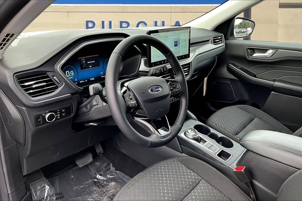 New 2025 Ford Escape Active w/ Active Premium Tech Pack image 7
