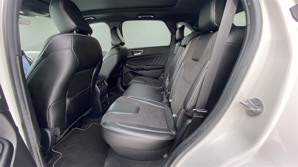 Used 2021 Ford Edge ST w/ Equipment Group 401A image 9