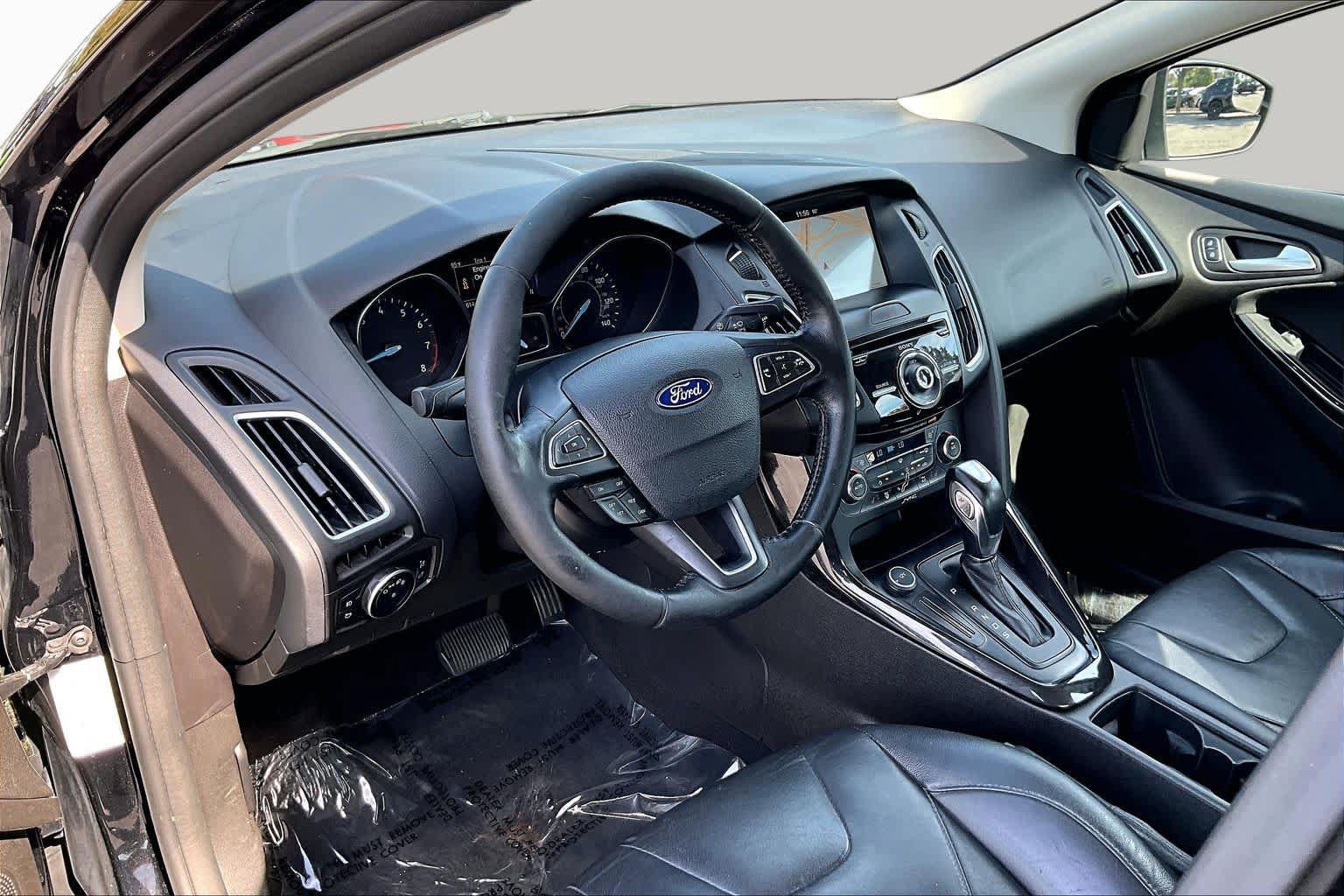 Used 2016 Ford Focus Titanium FWD image 18