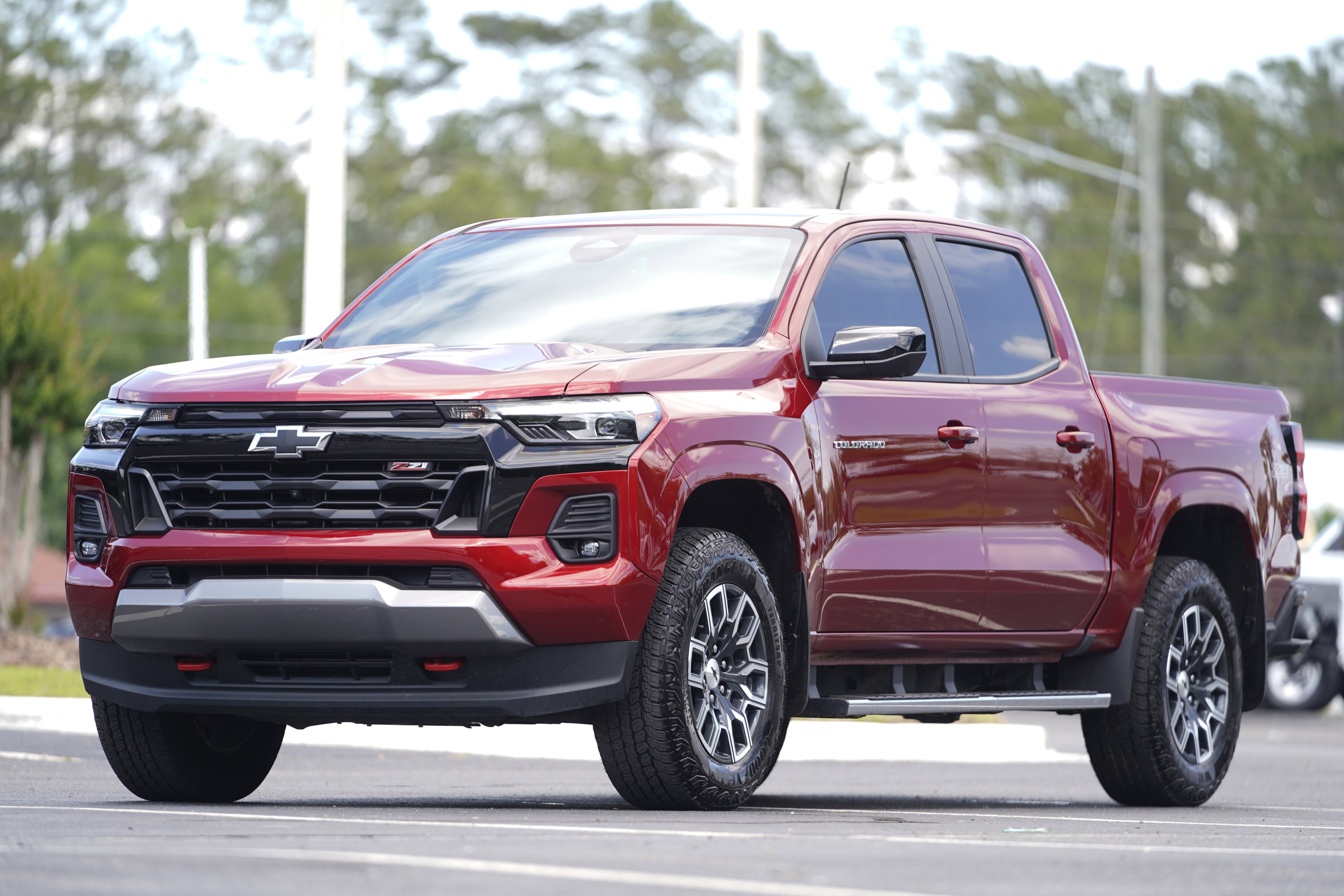 Used 2024 Chevrolet Colorado Z71 w/ Z71 Convenience Package 2 AWD/4WD image 37