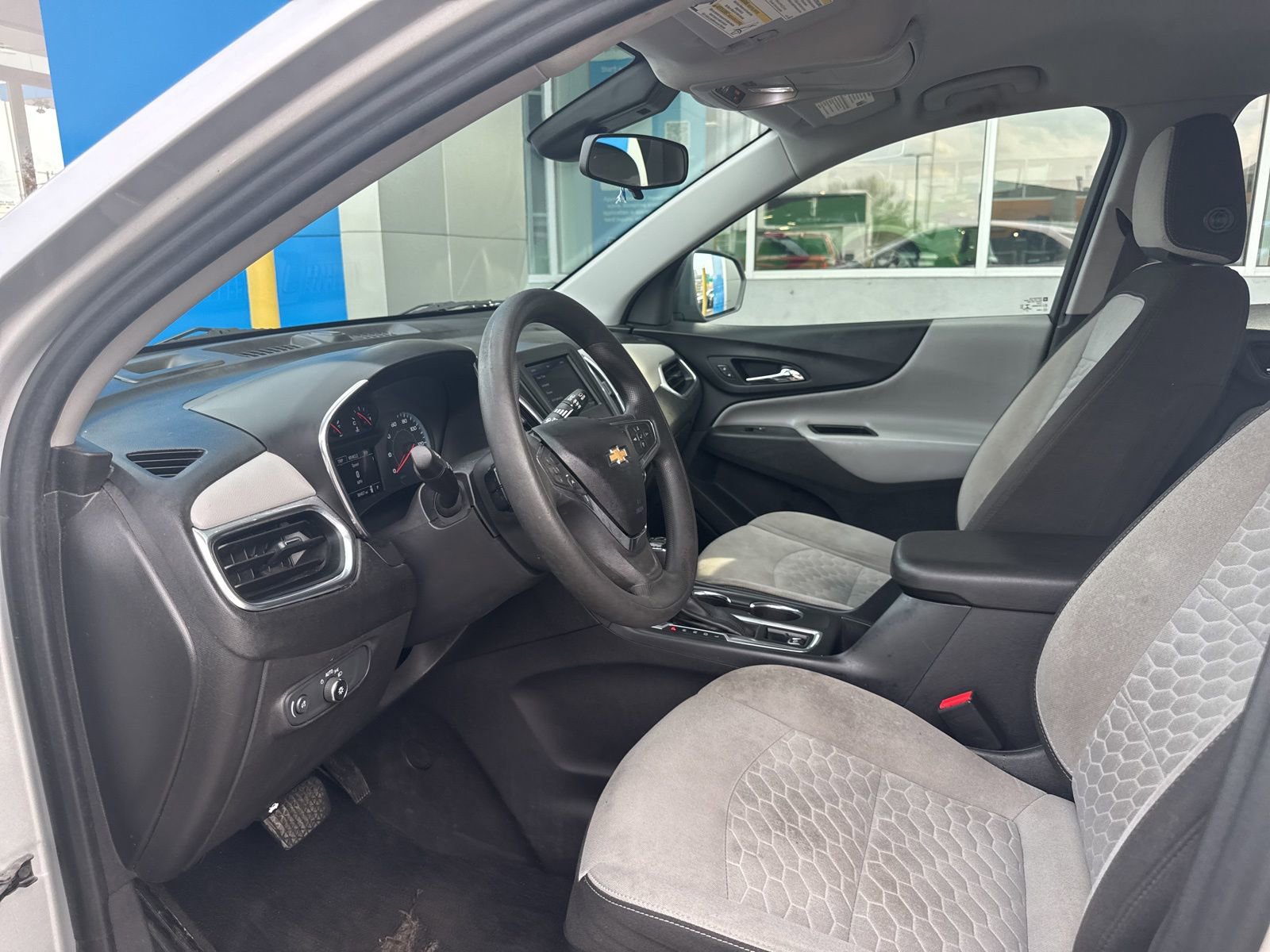 Used 2020 Chevrolet Equinox LS FWD image 17