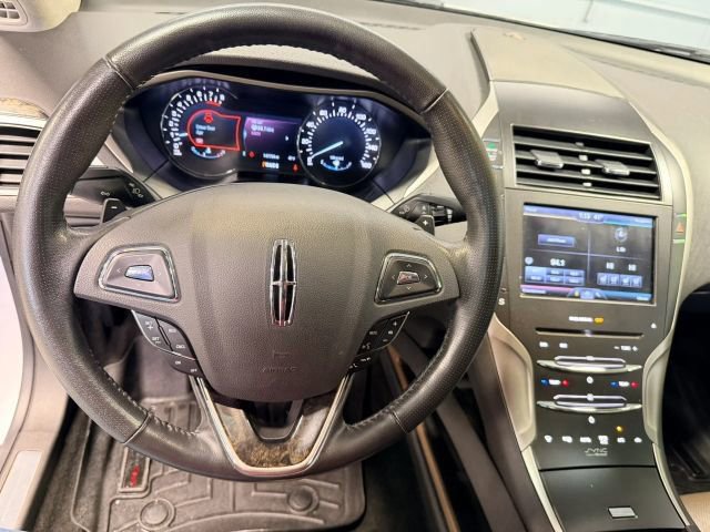 Used 2013 Lincoln MKZ image 8