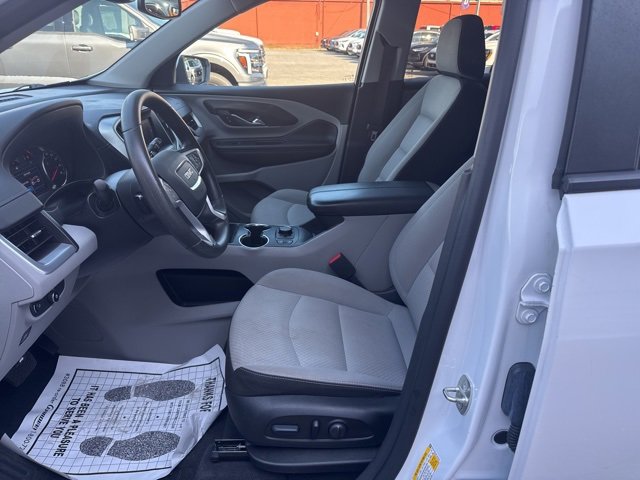 Used 2023 GMC Terrain SLE w/ Driver Convenience Package image 29