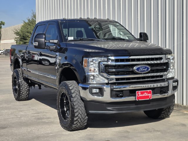 Used 2020 Ford F250 Lariat w/ Lariat Value Package AWD/4WD image 3