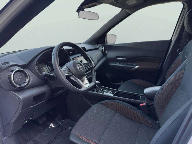 Used 2024 Nissan Kicks SR image 16