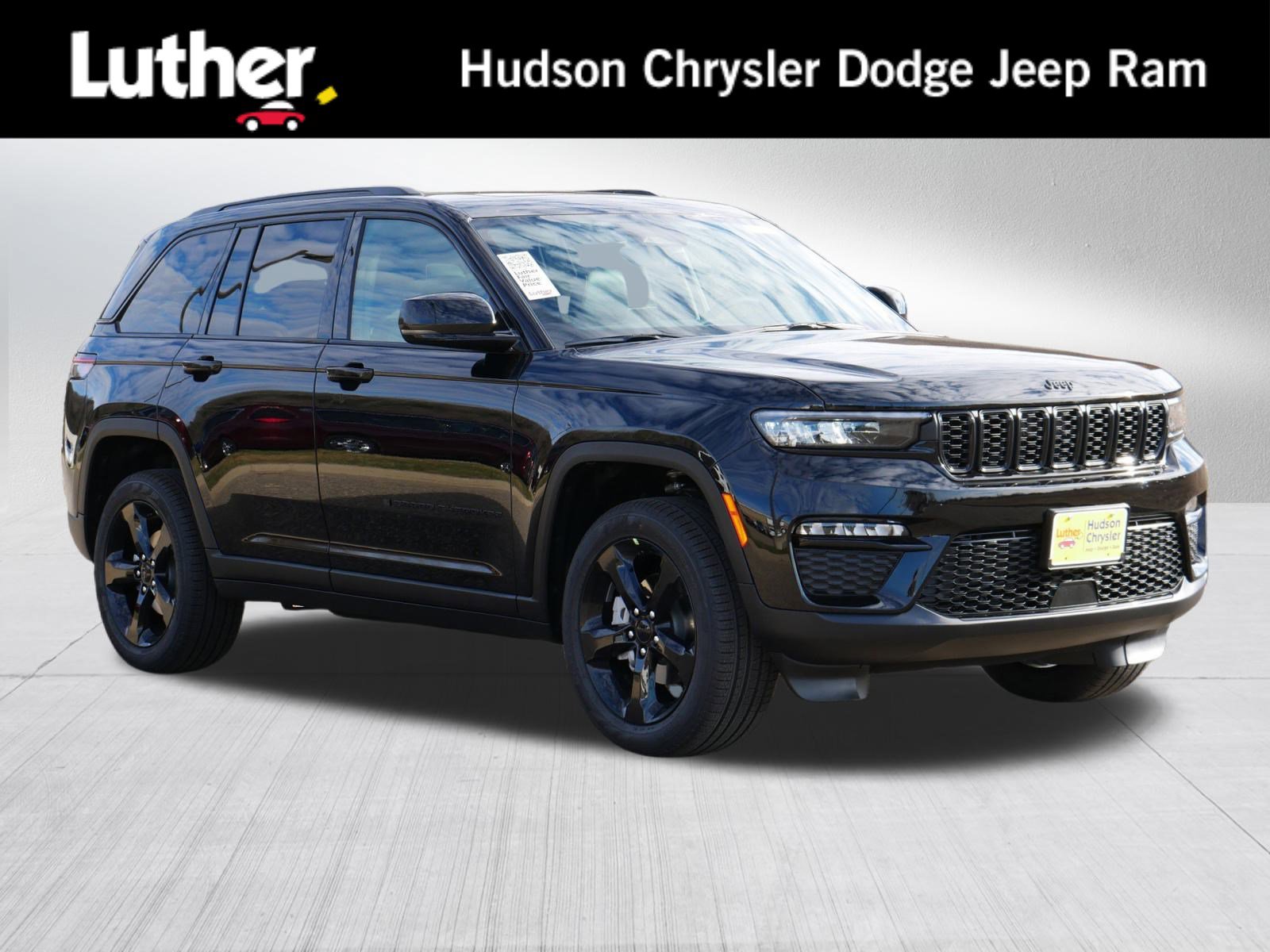 New 2025 Jeep Grand Cherokee Limited w/ Black Appearance Package
