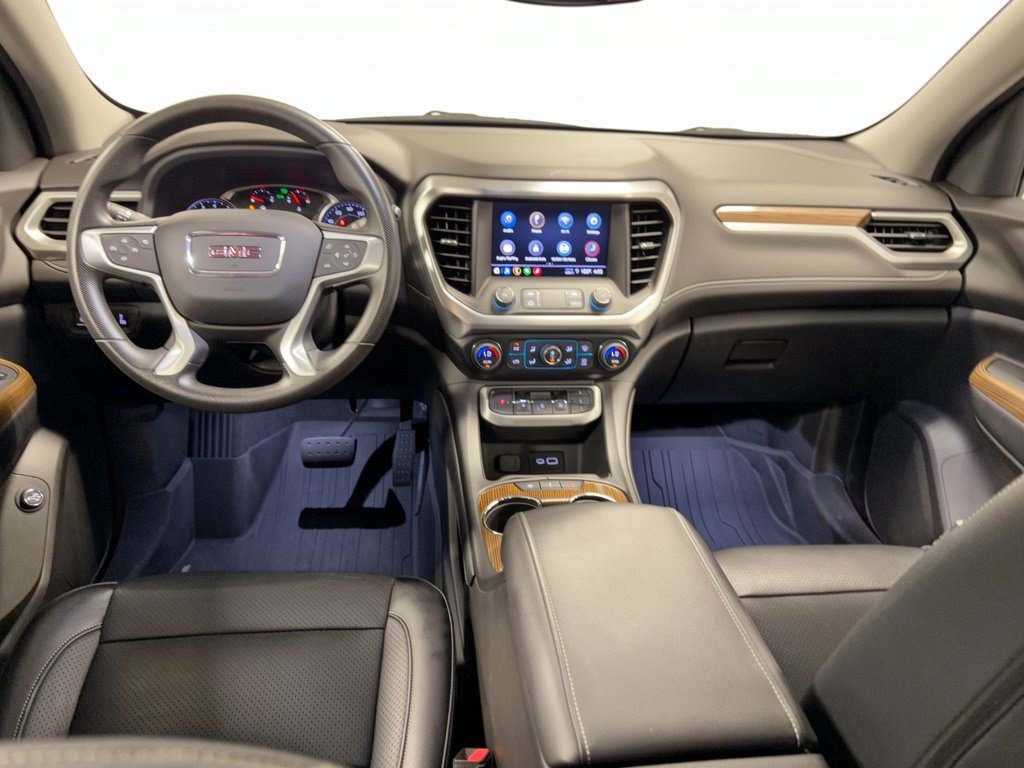 Used 2023 GMC Acadia SLE w/ Driver Convenience Package FWD image 17