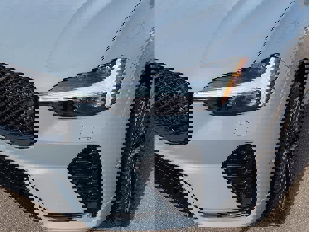 New 2026 Volvo XC60 B5 Ultra w/ Protection Package Premier image 10