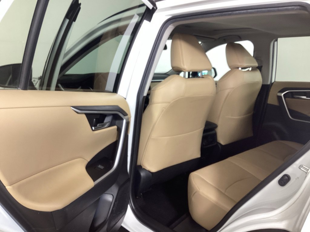 Used 2020 Toyota RAV4 XLE Premium AWD/4WD image 28