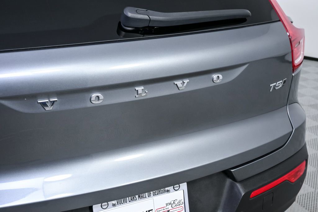 Used 2019 Volvo XC40 T5 Momentum image 35