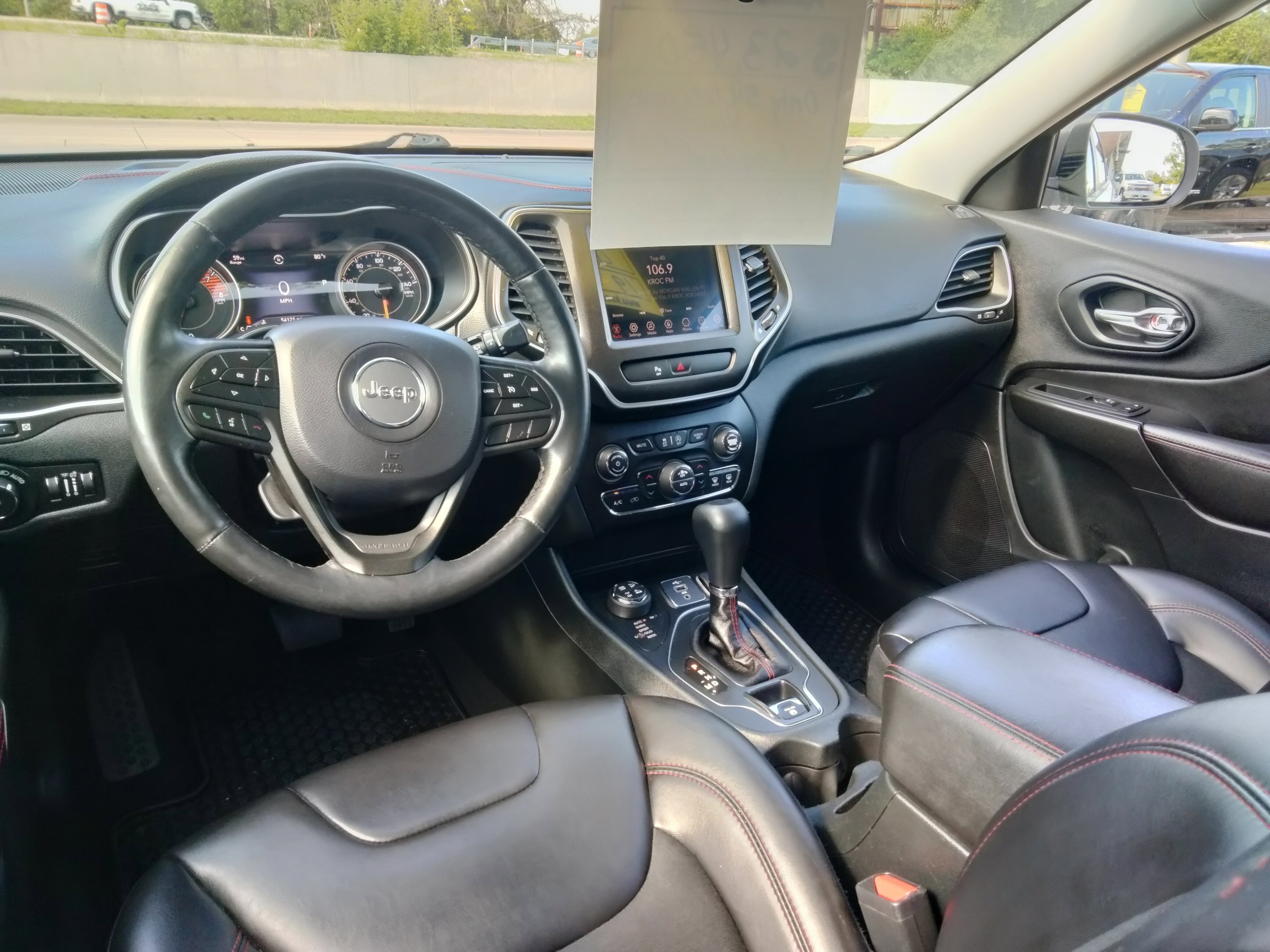 Used 2019 Jeep Cherokee Trailhawk w/ Cold Weather Group image 15