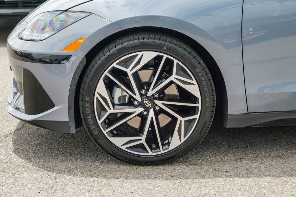 Used 2024 Hyundai Ioniq 6 SEL RWD image 11