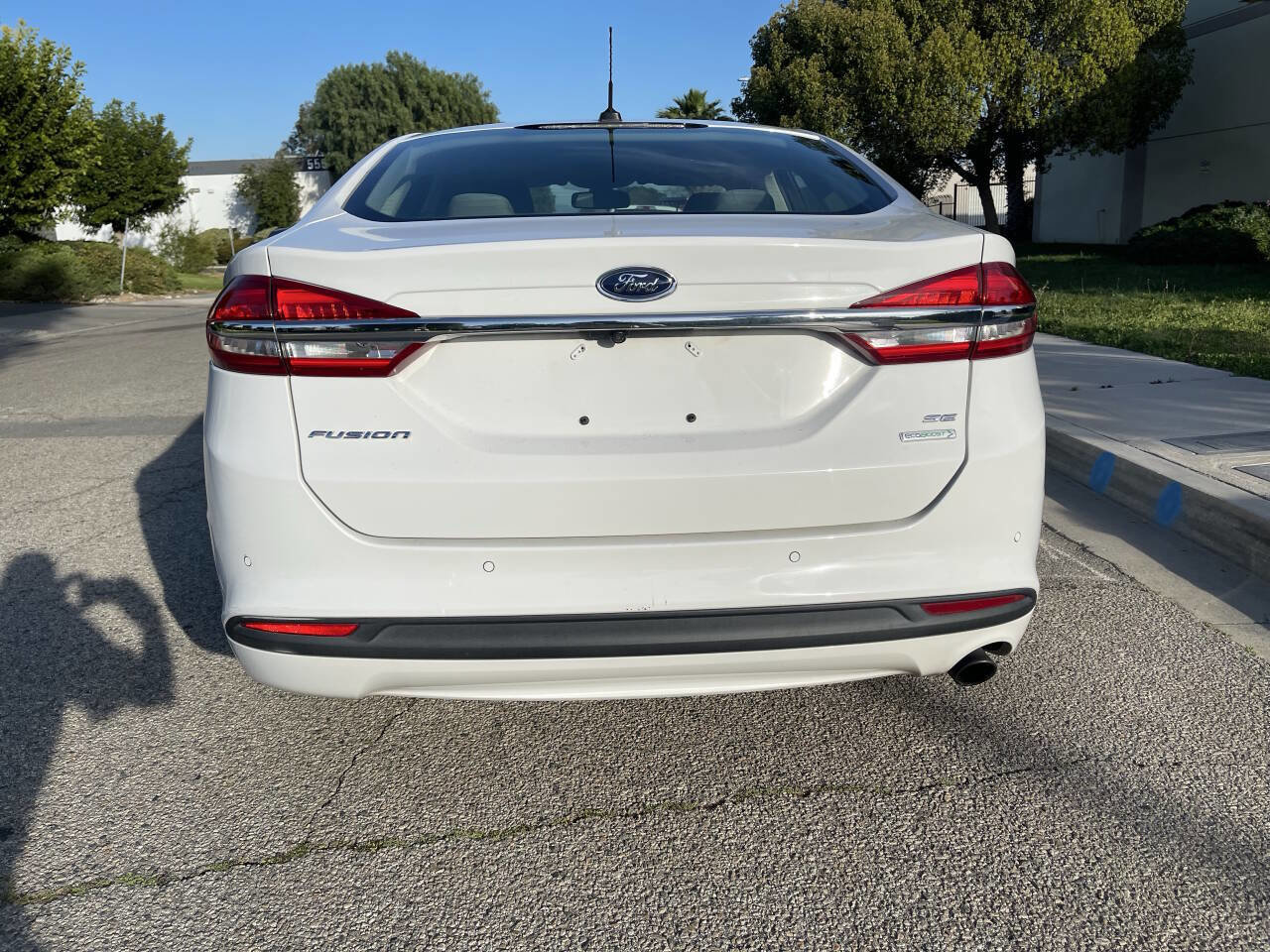 Used 2018 Ford Fusion SE image 5