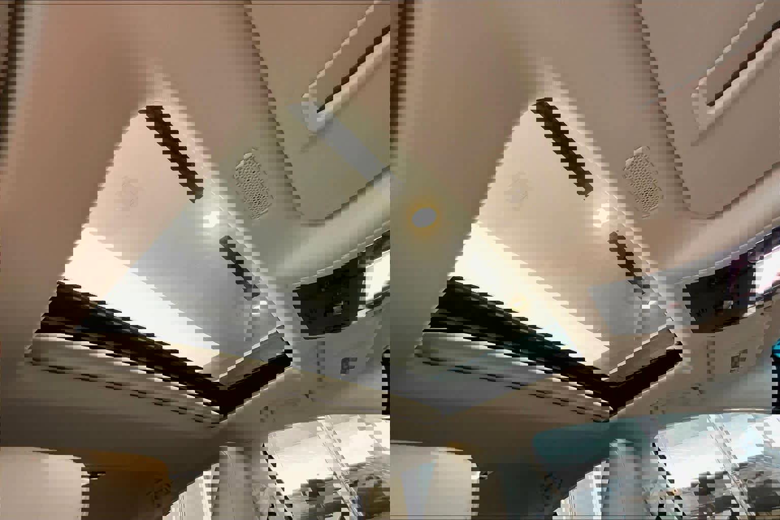 Used 2021 Lexus ES 300h w/ Premium Package image 13