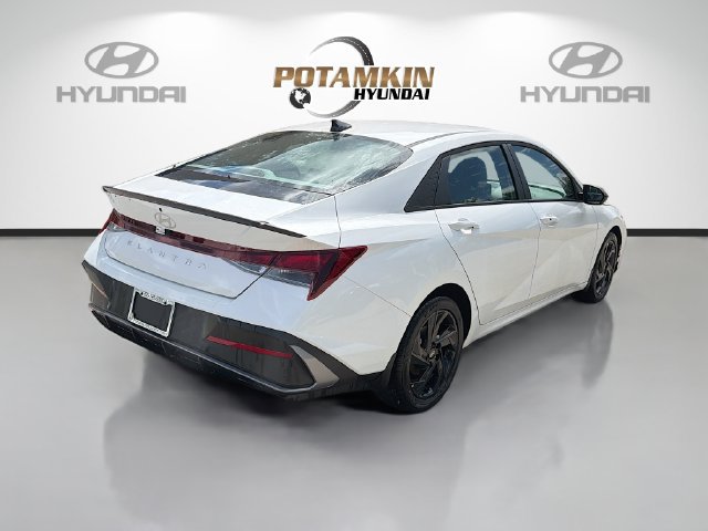New 2026 Hyundai Elantra Sport FWD image 5