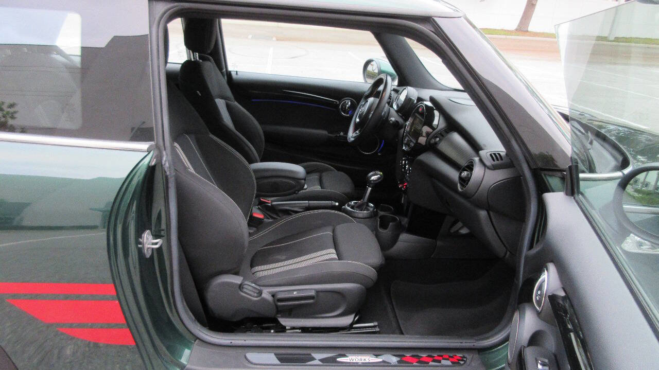 Used 2015 MINI Cooper S FWD image 21