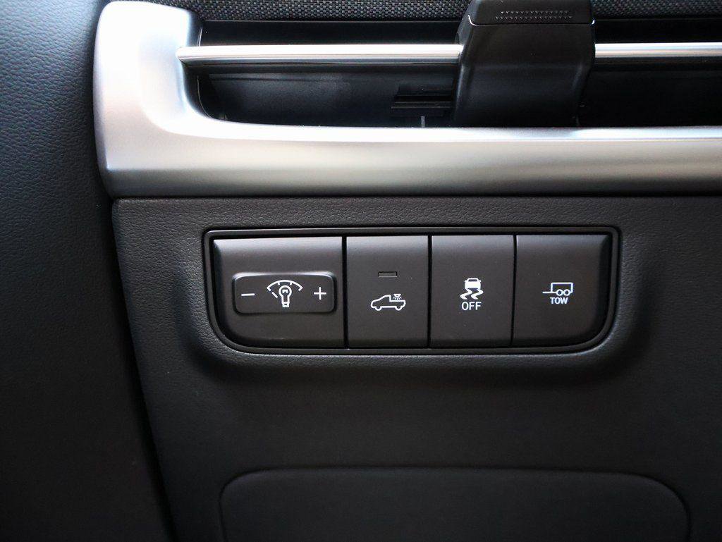 New 2025 Hyundai Santa Cruz Limited AWD/4WD image 32